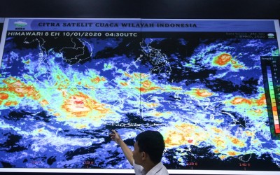 PREDIKSI CUACA EKSTRIM MENGGUNAKAN PENDEKATAN REGRESI NONPARAMETRIK